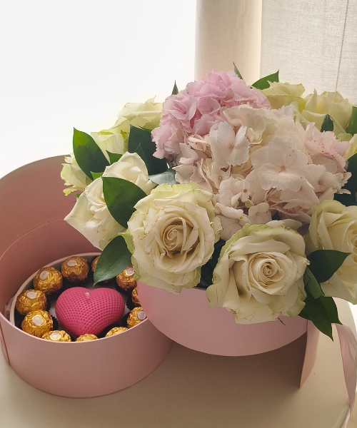 Le Laro Flower Candle Chocolate Gift Box Le Laro Floral Gift Box